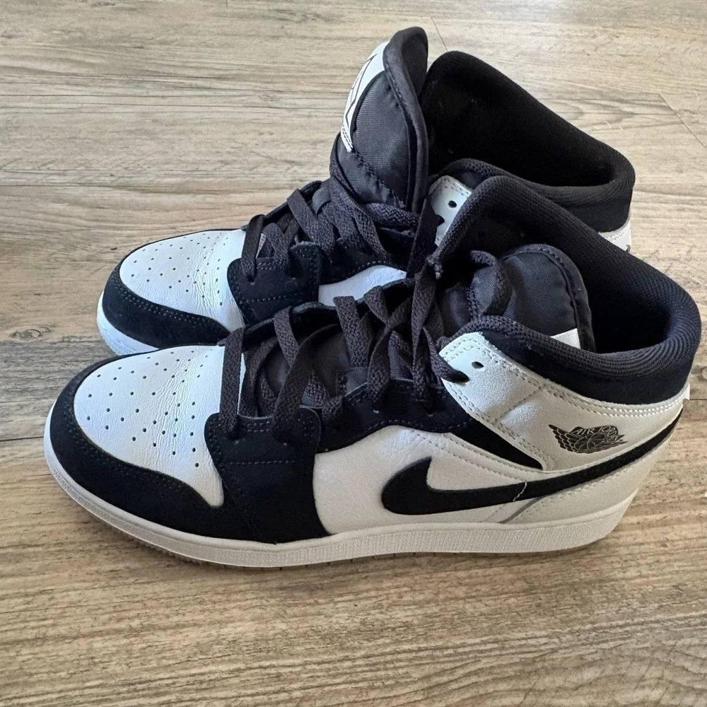 Nike air Jordans $40 a pair $120 for all!! - Picture 3 of 9